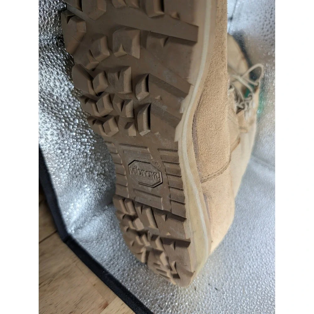 Belleville 790 Waterproof Combat Boots Mens 10 R Tan Desert Suede Vibram GoreTex